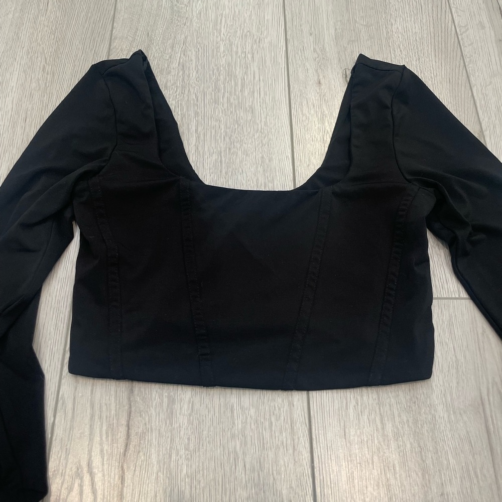 Dynamite Cropped Top - Picture 5 of 10